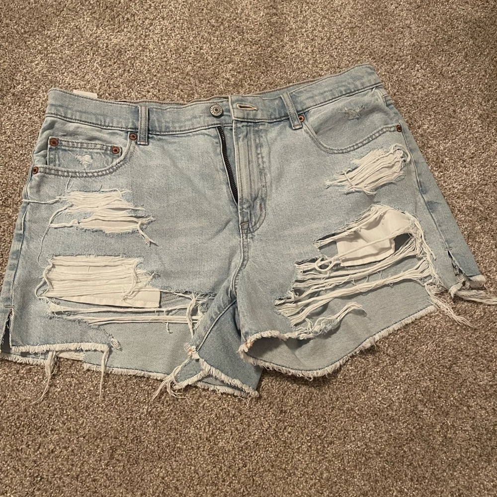 American Eagle 90’s Boyfriend shorts - light blue